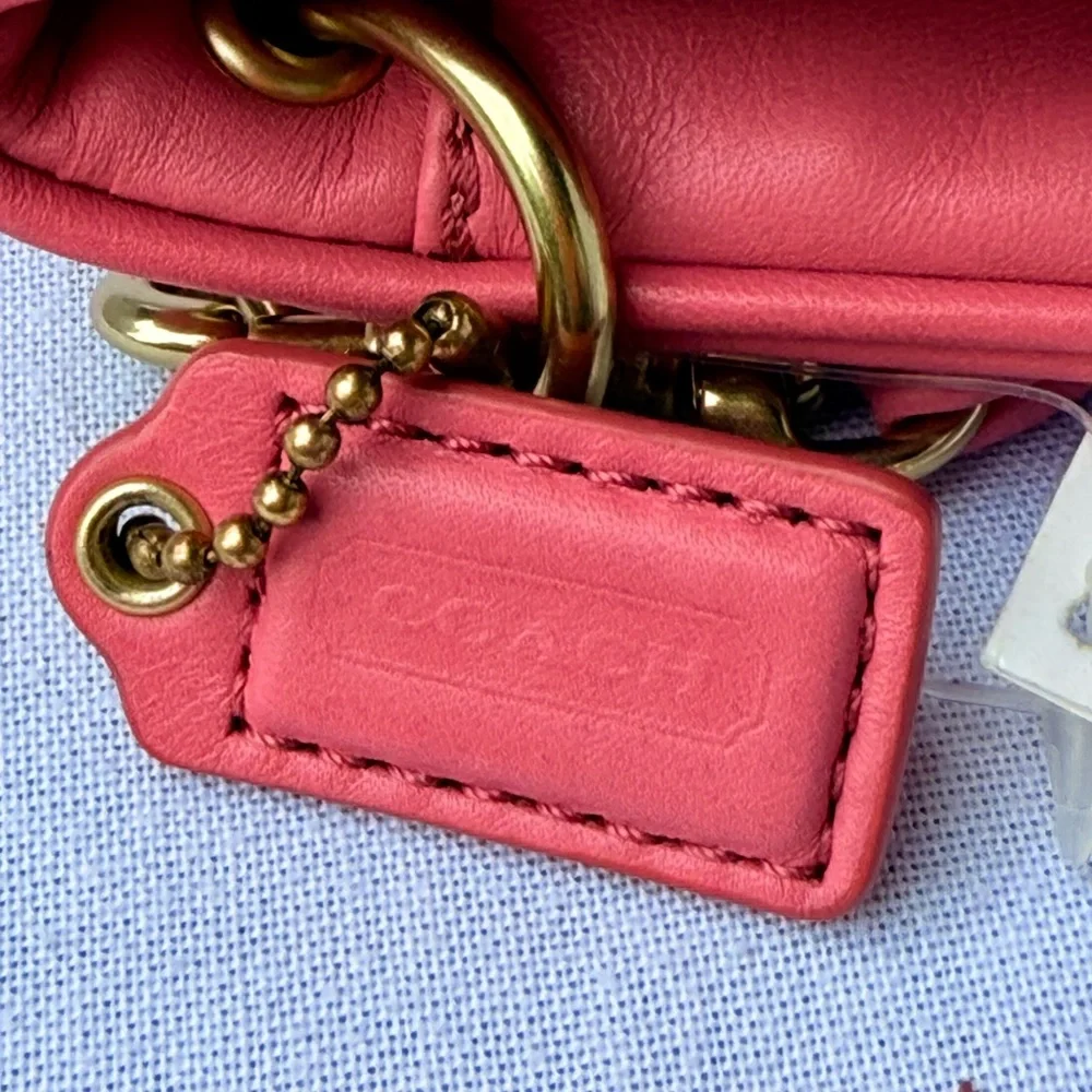 NWT Coach Punch Pink Leather Wristlet - Picture 15 of 15